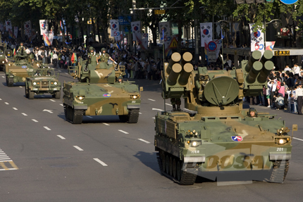 Doosan Infracore’s high-tech weapons stand out on Armed Forces Day