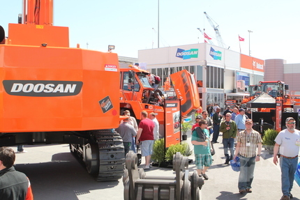 두산 건설중장비,‘콘엑스포2011’총집합